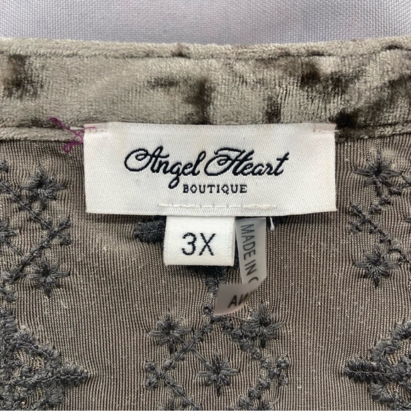 Angel Heart Boutique Heavily Embroidered Gray Velvet Popover Tunic Top Size 3X - Picture 2 of 9